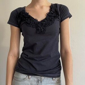 Women’s Medium Y2K Ruffle V neck in navy